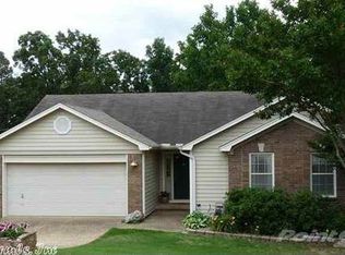 34 Summit Ridge Dr, Little Rock, AR 72211