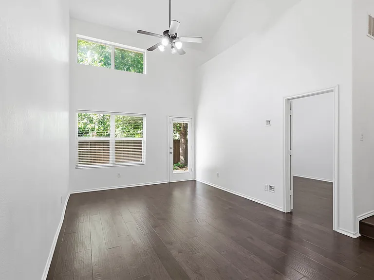 10067 Wake Bridge Dr — Photo 12