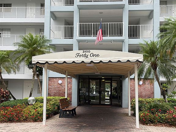 3rd image of 3100 N Course Ln APT 208