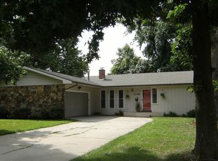 1246 W Westview St, Springfield, MO 65807