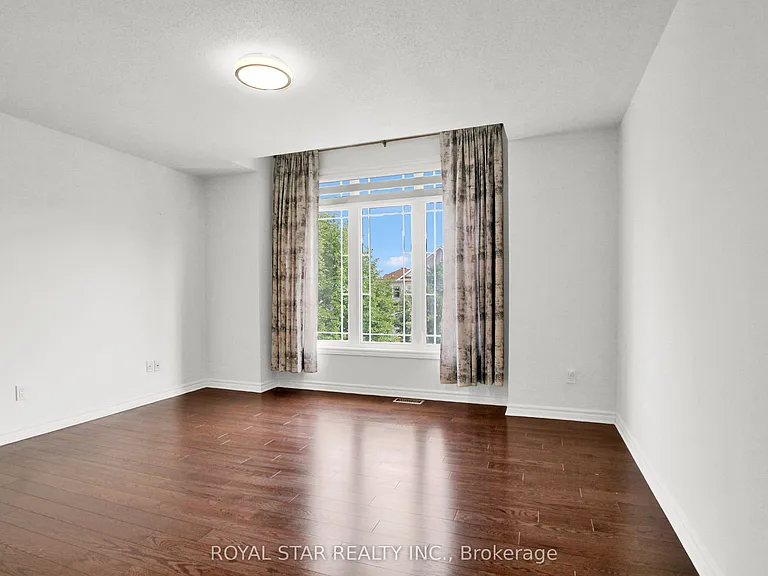 115 Tapestry Dr #1 — Photo 32