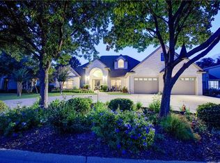140 Broadmoor St, Meadowlakes, TX 78654