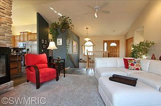 4th image of 7853 Imperial Pine Dr NE