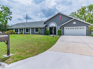 217 Park Ridge Ave, Temple Terrace, FL 33617
