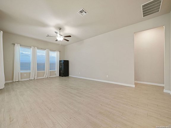 5th image of 32351 Pequin Dr