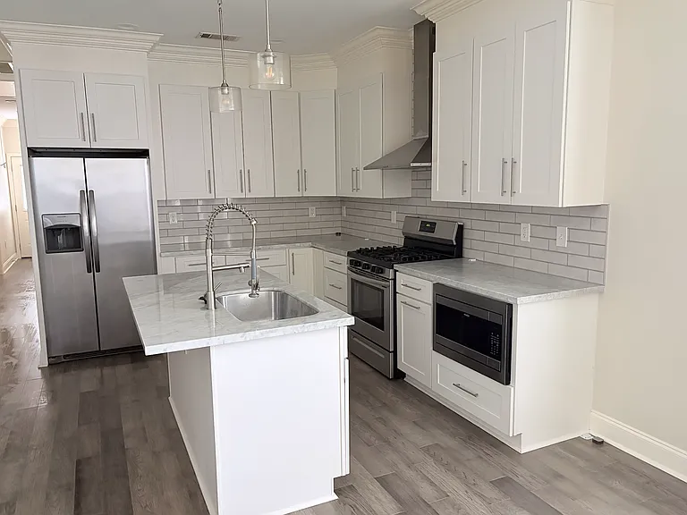 Kitchen - 11x8