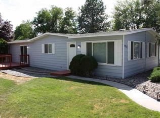 9215 W Arrowhead Ave, Kennewick, WA 99336