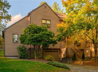8 Nutmeg Cir #8, Monroe, CT 06468