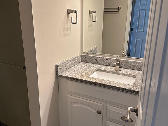 2nd image of 172 Mallard Glen Dr APT 1