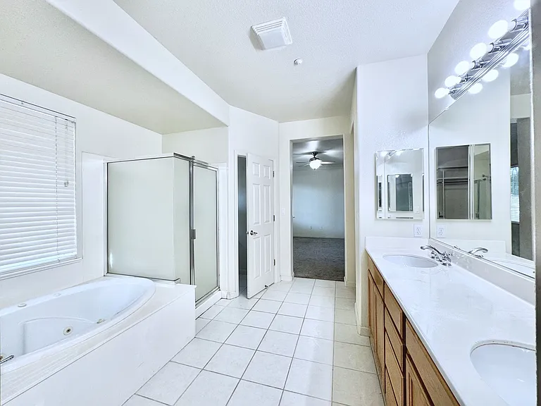 1207 Silverton Way — Photo 15