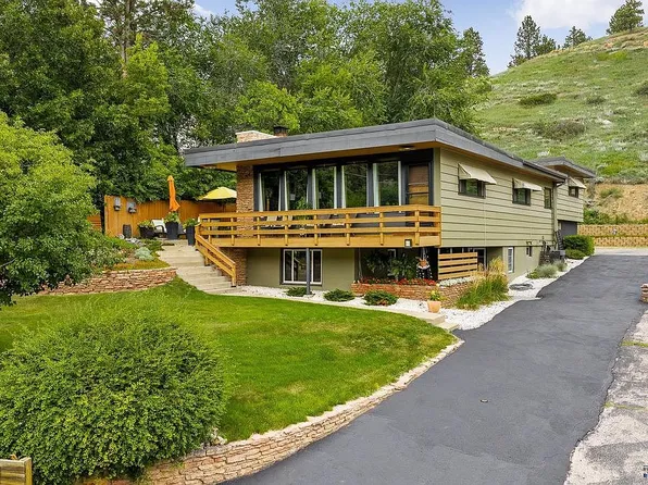 1330 Saint Cloud St, Rapid City, SD 57701