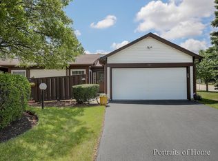 201 Fir Ct, Streamwood, IL