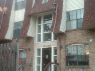 610 Hidden Village Dr, Perth Amboy, NJ, 08861