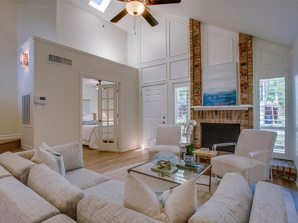 2nd image of 3307 San Jacinto St