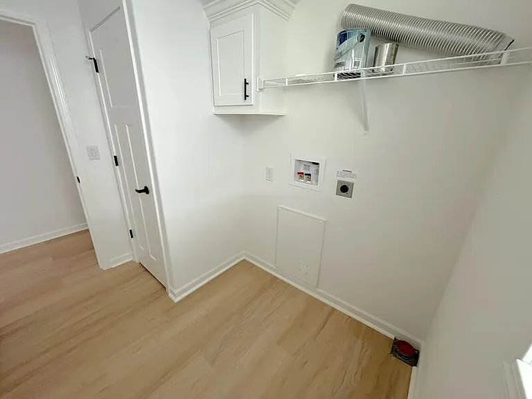 5656 Woodford St #5656E — Photo 13