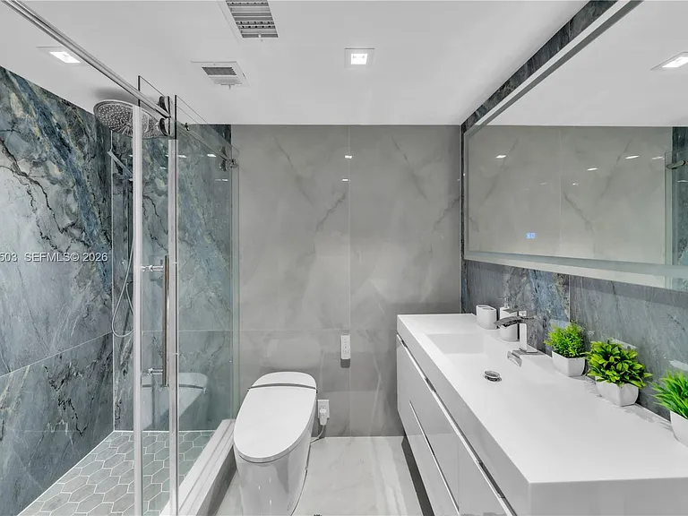 1965 S Ocean Dr #14F — Photo 32