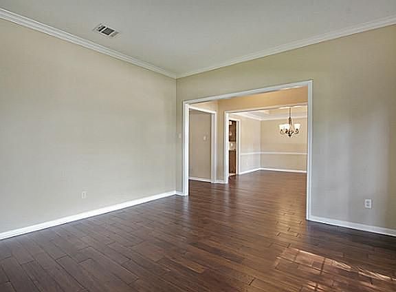 3rd image of 2355 Dundee Dr