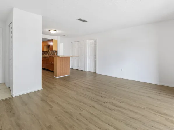 3461 Clark Rd, Sarasota, FL