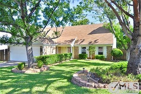 1st image of 507 Thorn Wood Dr