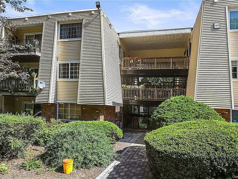 1 bed, 706 sqft, $2,150 — Photo 2