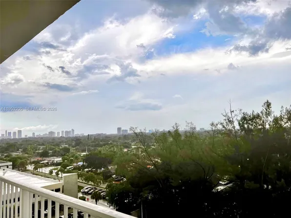 1300 NE Miami Gardens Dr APT 1001E, Miami, FL 33179