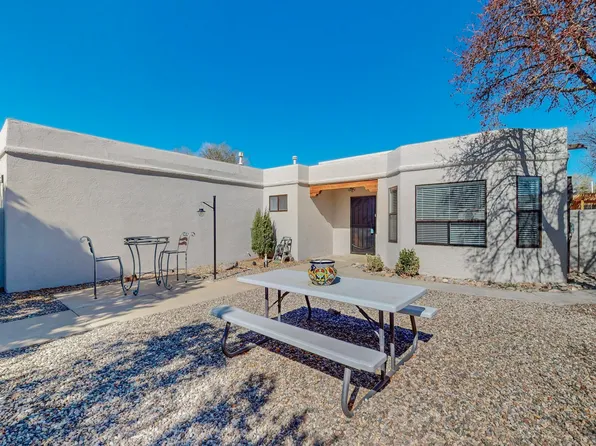 7704 Wells Fargo Trl NW, Albuquerque, NM 87120