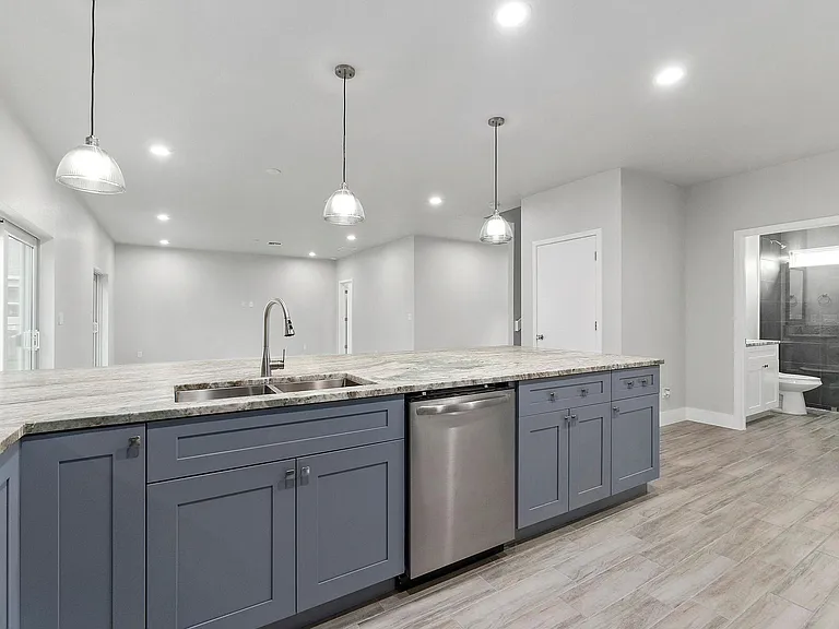 1351 SW Don Ct — Photo 8