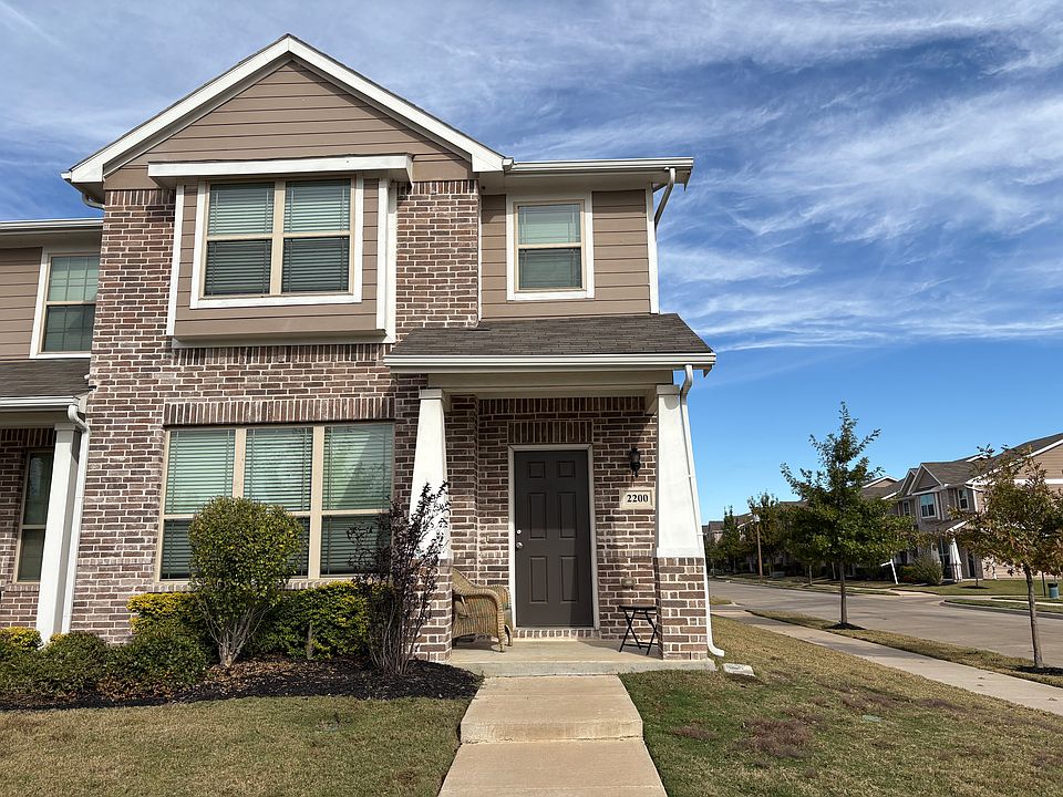 1st image of 2200 Canongate Dr