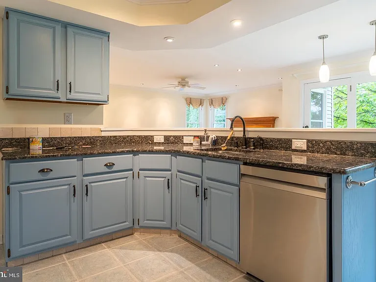 56 W Windrose Dr — Photo 23