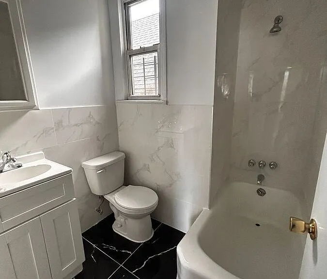 36 Chestnut St — Photo 4