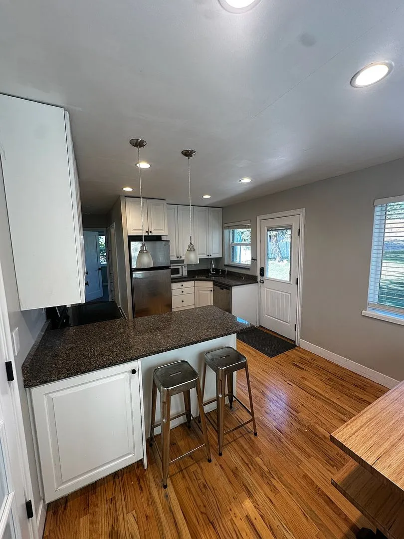 Beautiful 4 Bedroom Home in Millcreek Available Now! — Photo 3
