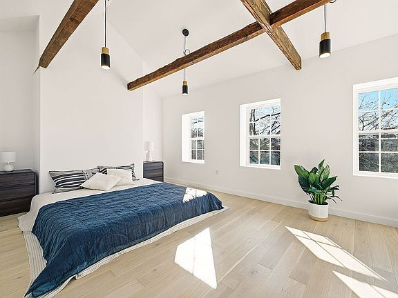 4th image of 219 26th St #H