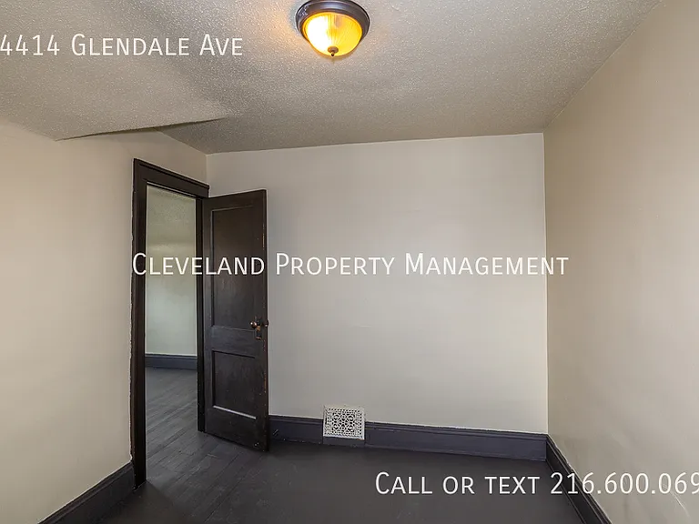 14414 Glendale Ave — Photo 19