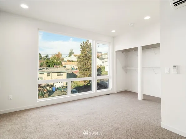 3705 S Dakota St, Seattle, WA 98118