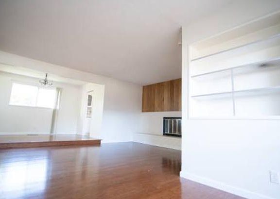 4th image of 40975 Chiltern Dr