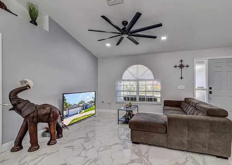 5452 Ashland Dr — Photo 18