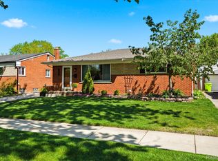 1333 Fontaine Ave, Madison Heights, MI 48071