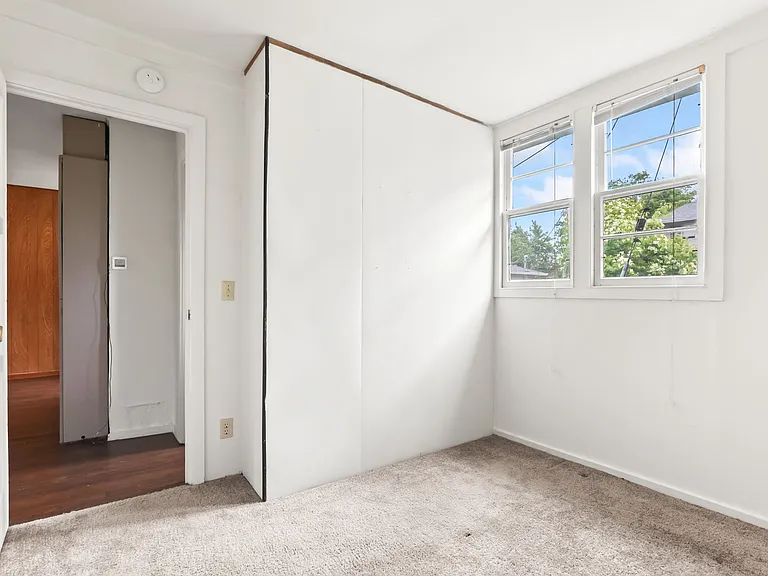 Markwell/Annex Apartments — Photo 17