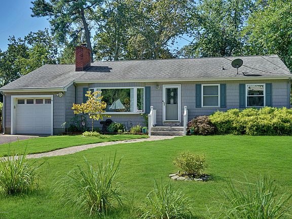 4th image of 115 Linden Ave