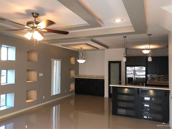 3rd image of 1304 Daffodil Ave #C
