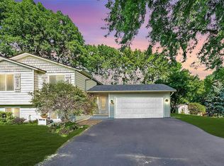 6960 Fernbrook Ln N, Maple Grove, MN 55311