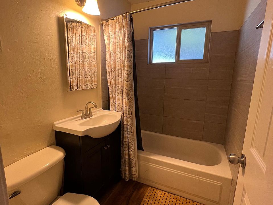2nd image of 1074 Echo Rd #1