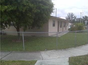 2nd image of 2411 Sherman St