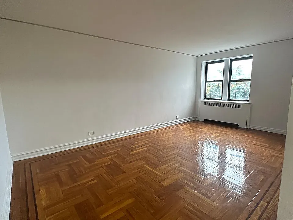 Building Photo - 254 E 176th St #1H