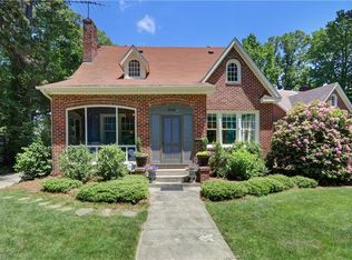 2822 Masonic Dr, Greensboro, NC 27403