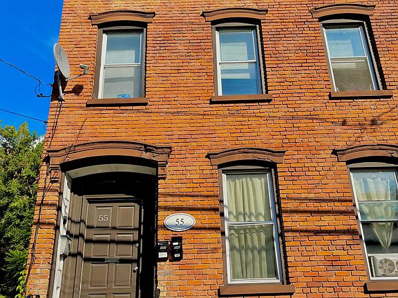 2nd image of 55 Oakwood Ave #2