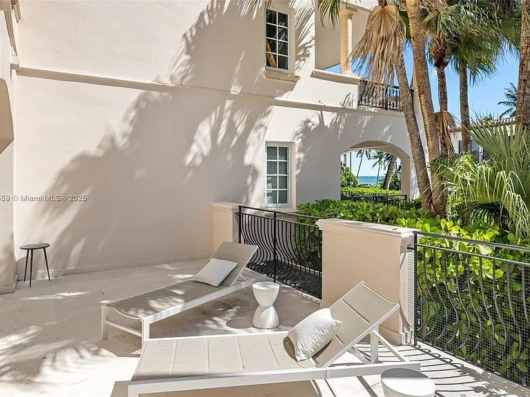 19216 Fisher Island Dr #19216 — Photo 37