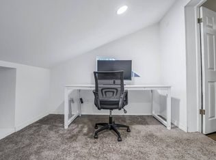 6040 River Trace Rd, Tampa, FL 33617