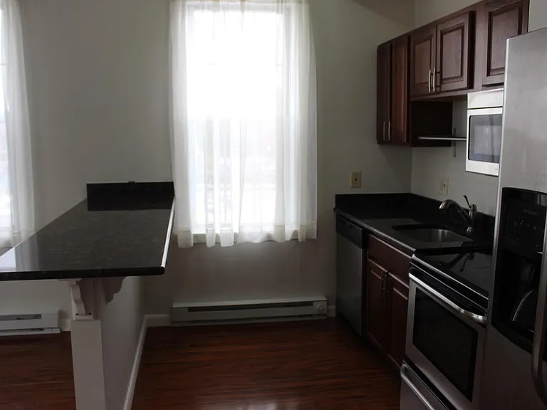 12 Walnut St #1 — Photo 8