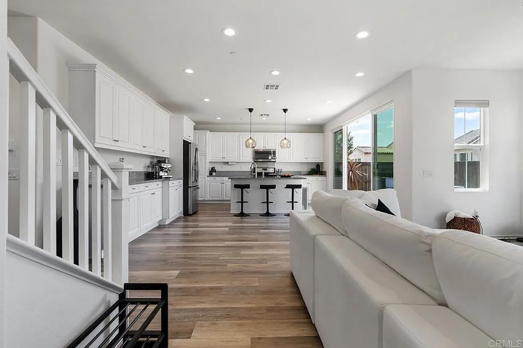 Building Photo - 1066 Camino Marcela